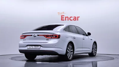 Renault SM6
