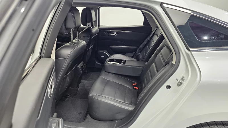 Renault SM6