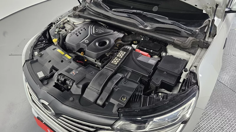 Renault SM6