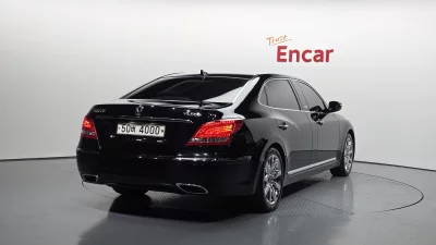 Hyundai Equus