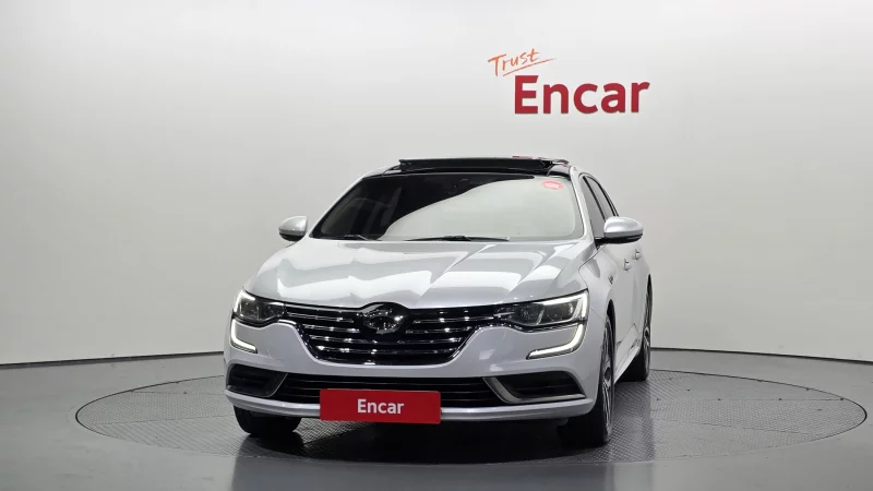 Renault SM6