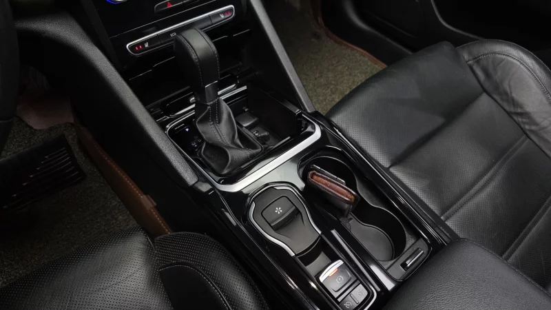 Renault SM6