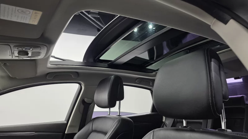 Renault SM6