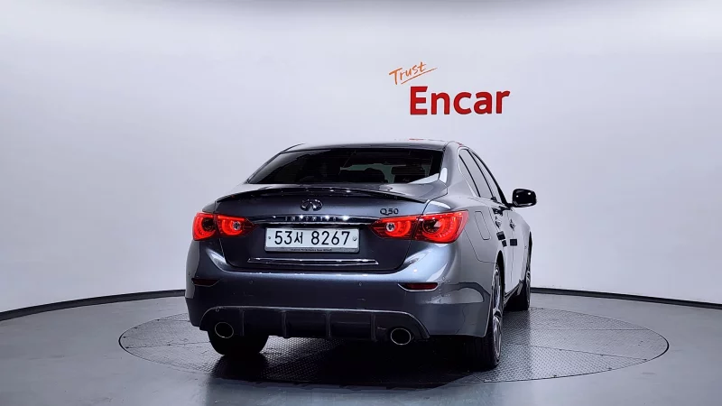 Infiniti Q50