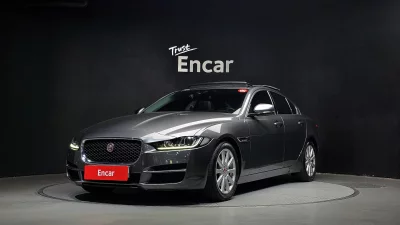 Jaguar XE
