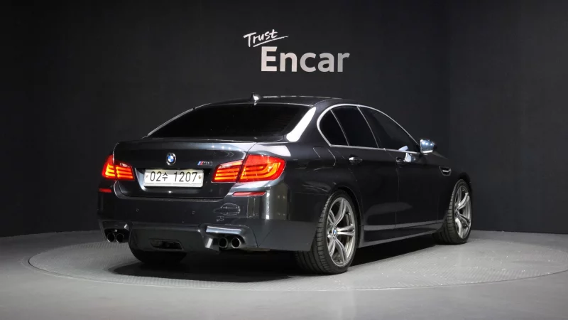 BMW M5