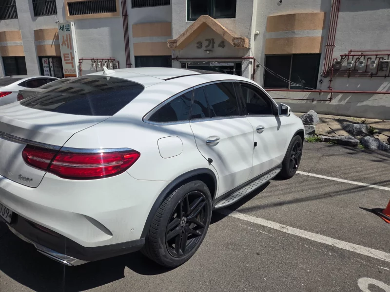 Mercedes-Benz GLE-Class