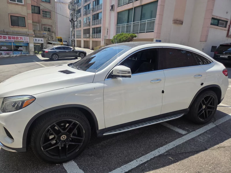 Mercedes-Benz GLE-Class