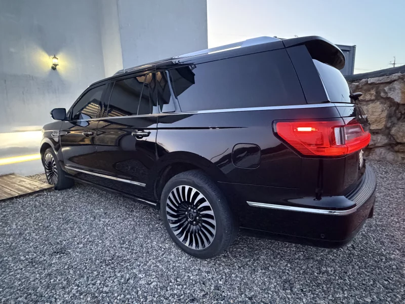 Lincoln NAVIGATOR
