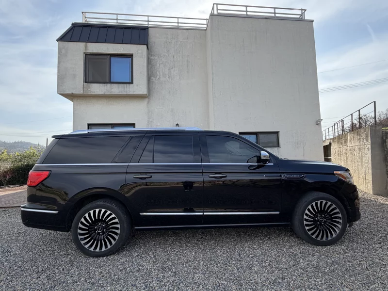 Lincoln NAVIGATOR
