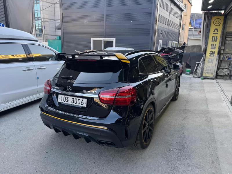 Mercedes-Benz GLA-Class