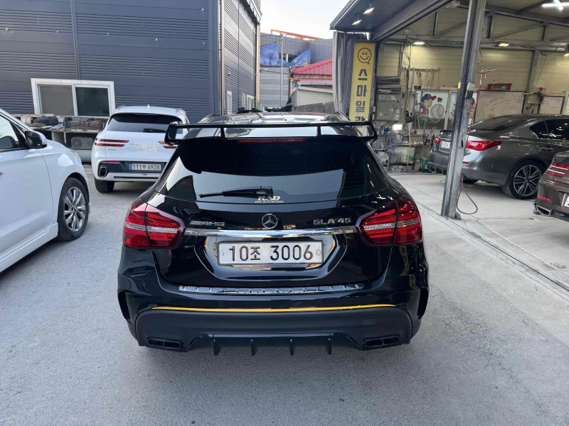 Mercedes-Benz GLA-Class