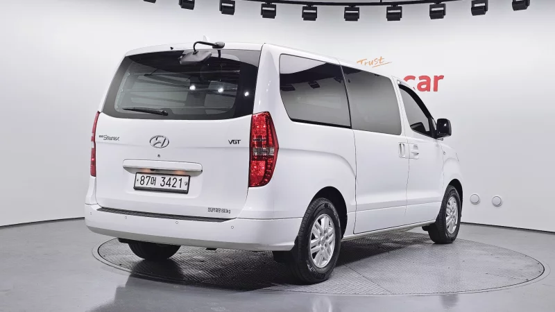 Hyundai Grand Starex