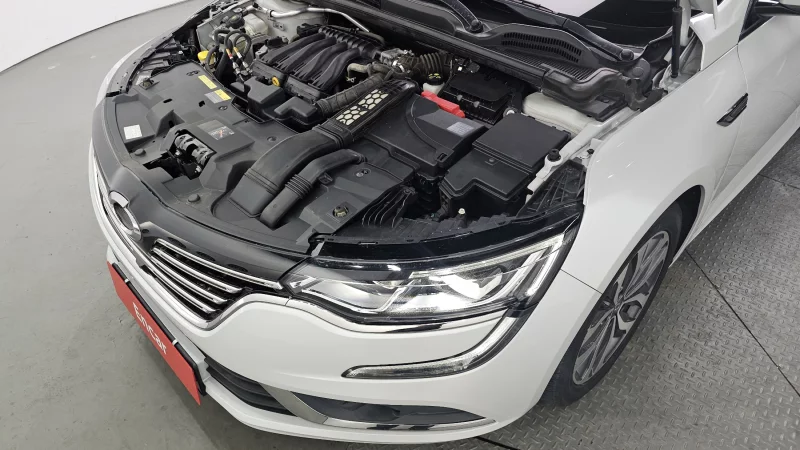 Renault SM6