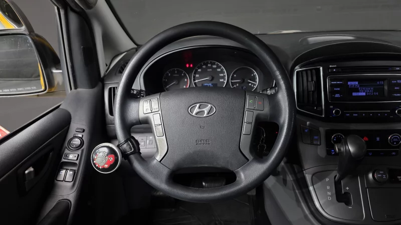 Hyundai Grand Starex