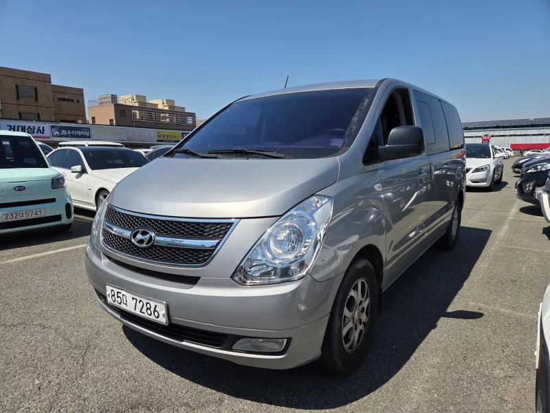 Hyundai Grand Starex