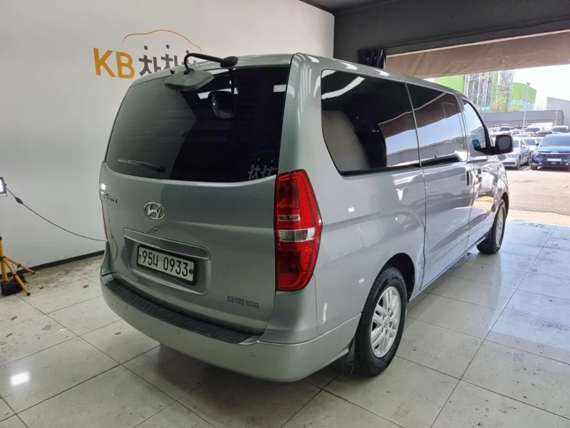 Hyundai Grand Starex