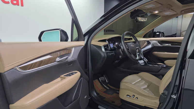 Cadillac XT6