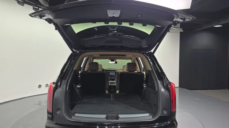 Cadillac XT6