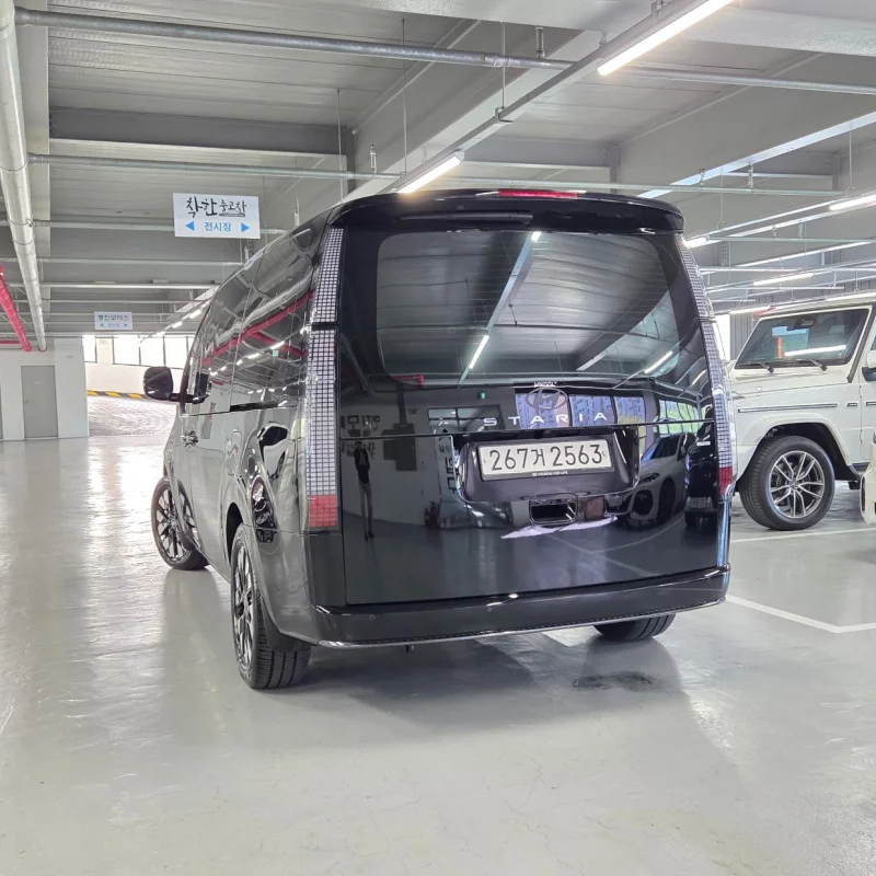 Hyundai Staria