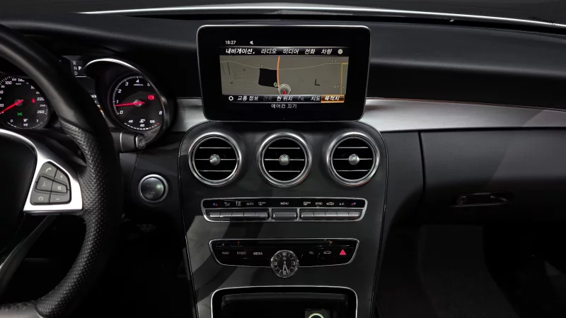 Mercedes-Benz C-Class