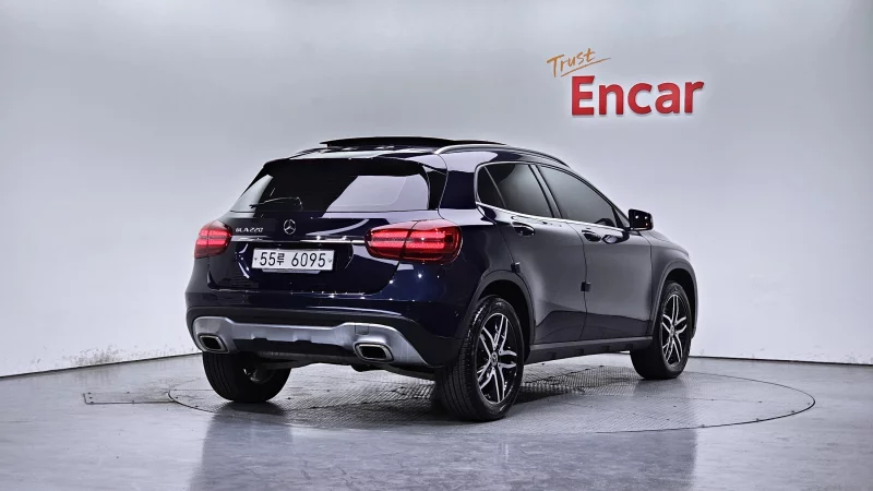 Mercedes-Benz GLA-Class