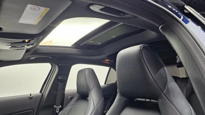 Mercedes-Benz GLA-Class