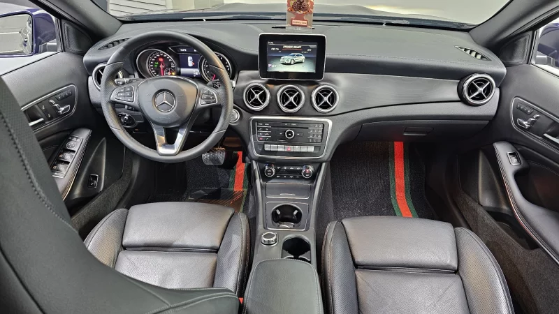 Mercedes-Benz GLA-Class