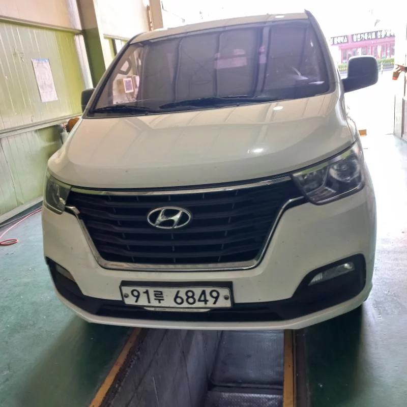 Hyundai Grand Starex