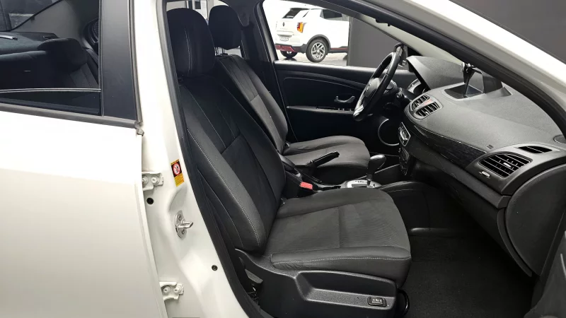 Renault SM3