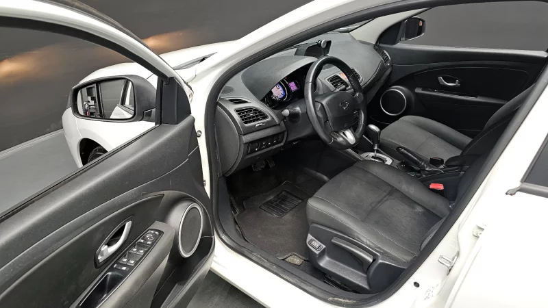 Renault SM3
