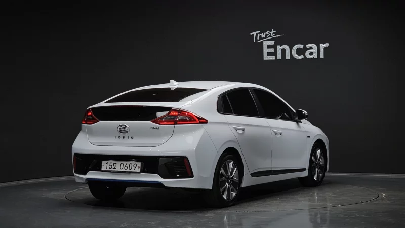 Hyundai Ioniq