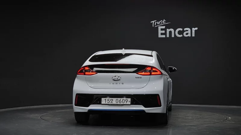 Hyundai Ioniq