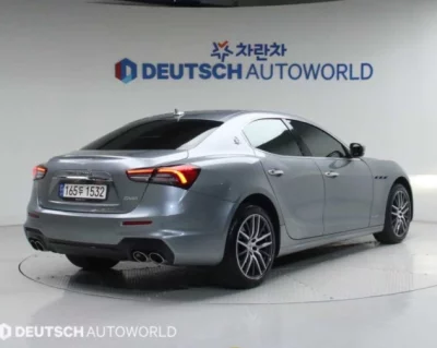 Maserati GHIBLI