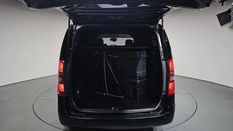 Hyundai Grand Starex