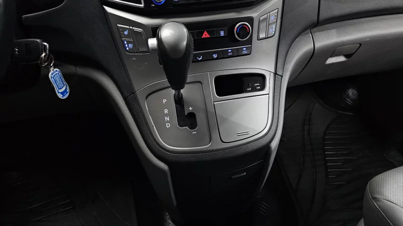 Hyundai Grand Starex