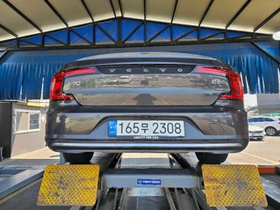 Volvo S90