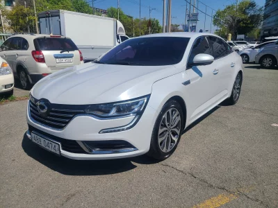 Renault SM6
