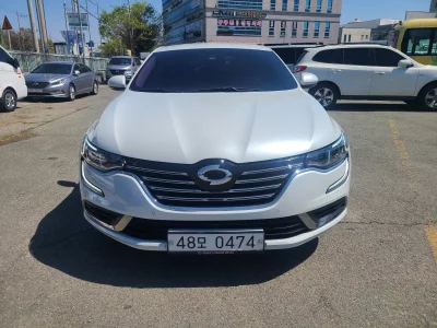 Renault SM6