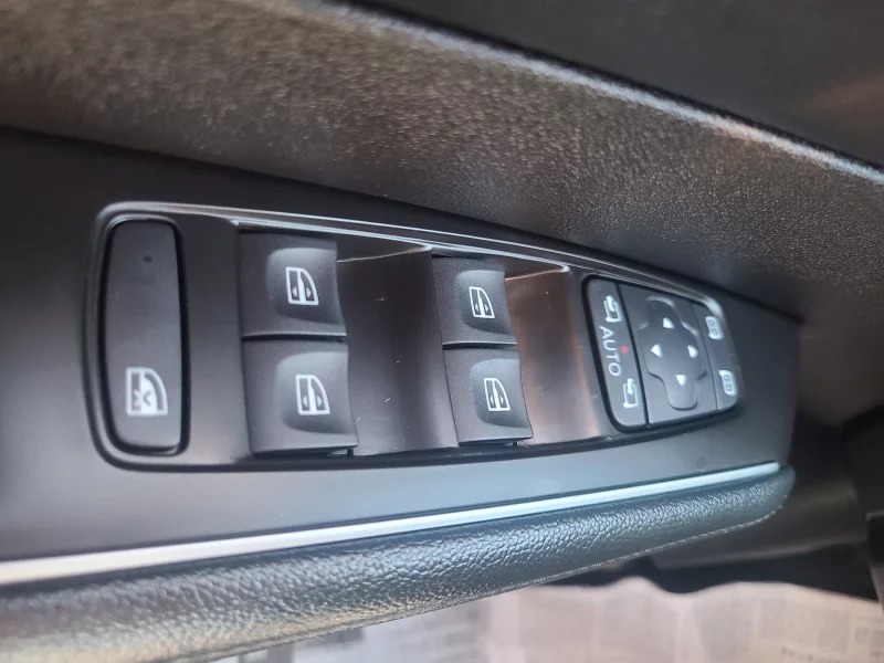 Renault SM6