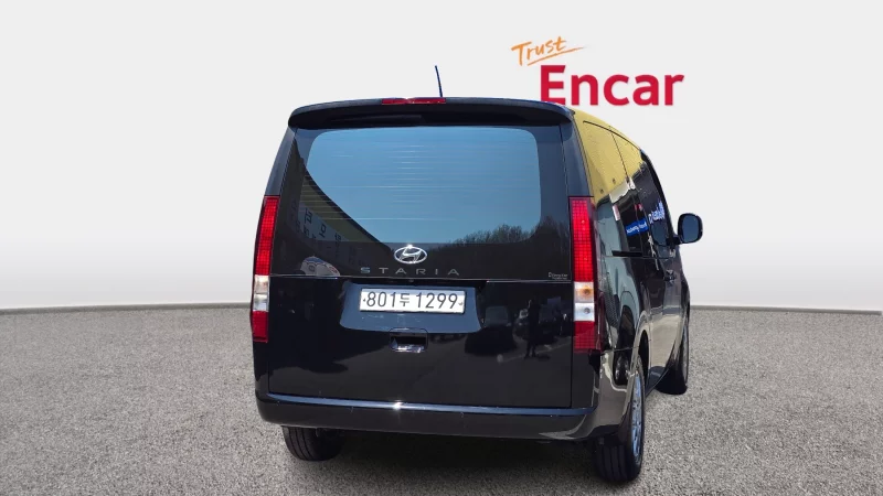 Hyundai Staria
