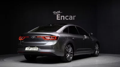 Renault SM6