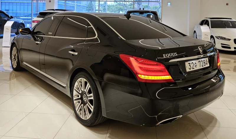 Hyundai Equus