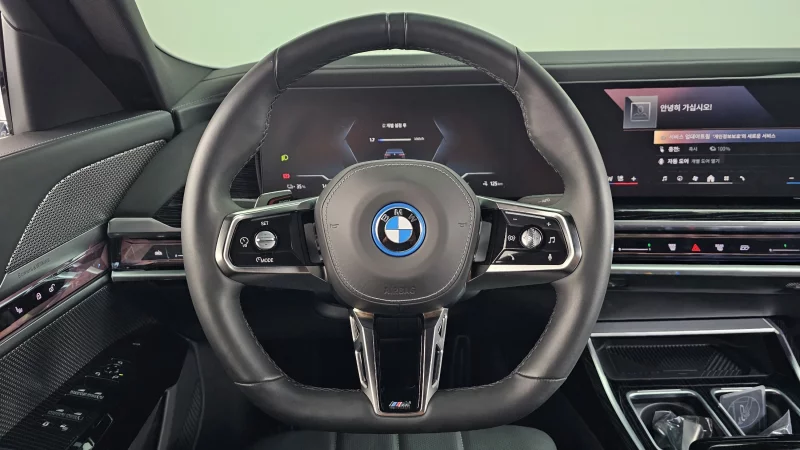 BMW i7