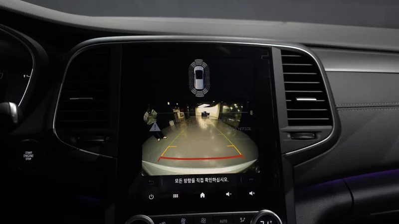 Renault SM6