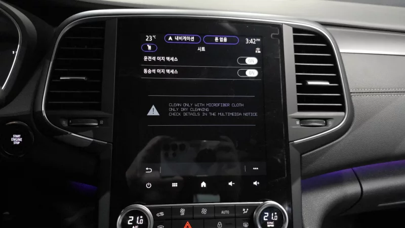 Renault SM6