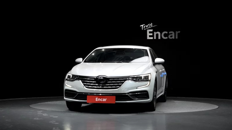 Renault SM6
