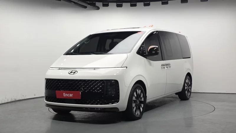 Hyundai Staria
