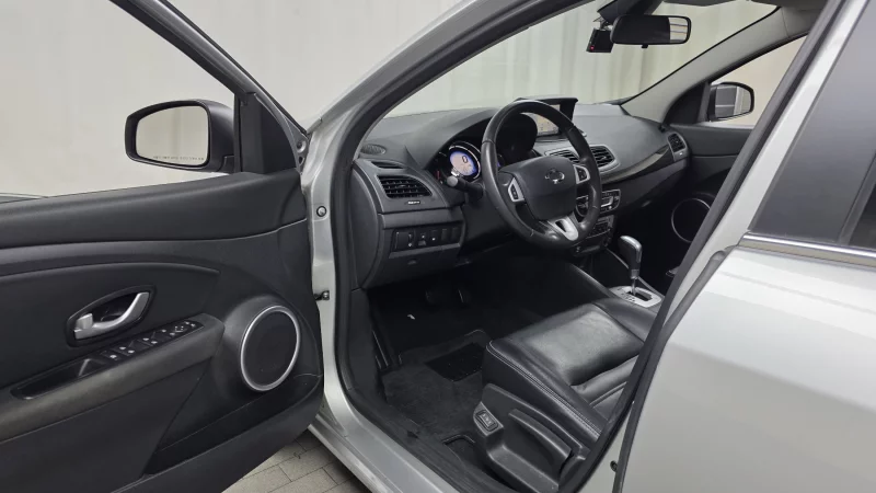 Renault SM3