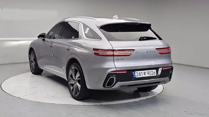 Genesis GV70